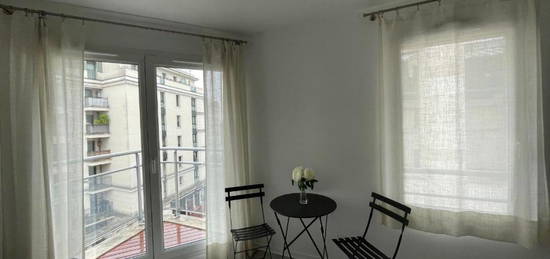 Appartement meublé  à louer, 2 pièces, 32 m², Étage 4/–