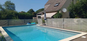 Maison de charme avec piscine et jardin arboré à Morlaàs –