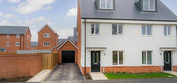 3 bedroom semi-detached house