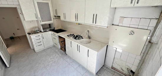 CİHANDAN KIZILCAHAMAM CADDE ve TELEFERİK DURAĞI YAKINI 3+1 DAİRE