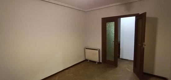 Piso en venta en Calle del Río de la Plata, Portazgo