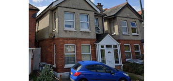 5 bed detached house to rent