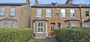 3 bed end terrace house for sale