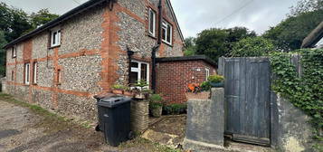 Cottage to rent in Charlton Down, Andover SP11