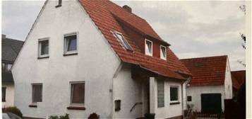 Solides vermietetes Zweifamilienhaus in Kirchweyhe.