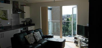 Flat to rent in Homsedale Road, Bromley BR2