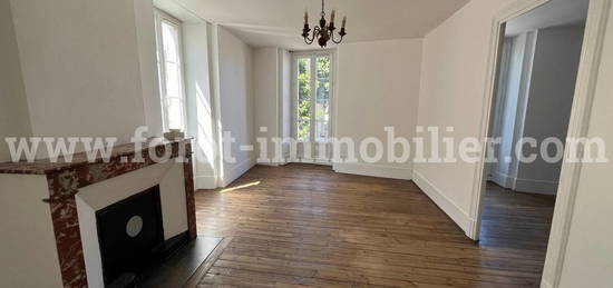 Location appartement 5 pièces 84 m²