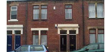 2 bed flat to rent