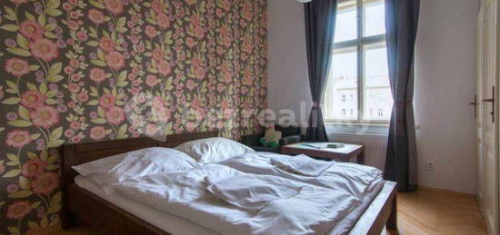 Pronájem bytu 3+1 90 m², Blanická, Praha