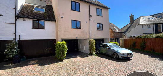 3 bedroom detached house