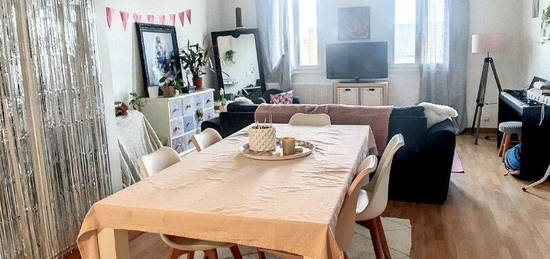 Appartement  à vendre, 3 pièces, 2 chambres, 74 m²