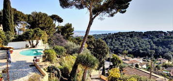 Villa avec vue mer panoramique sur le Cap d'Antibes