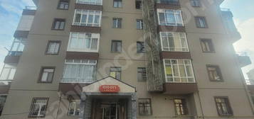 ALTINOLUK DA CADDE ÜZERİ KİRALIK 3+1 DAİRE