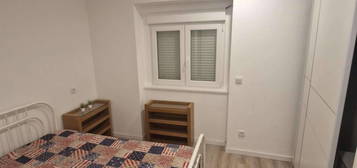 738174 - Quarto com cama de casal em...