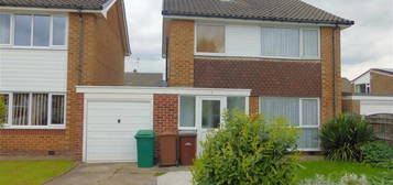 3 bedroom detached house