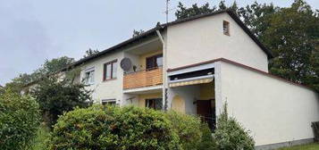 Gemütliche Doppelhaushälfte mit Balkon, Terrasse und Garten in ruhiger Lage von Teising