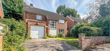 4 bed detached house for sale