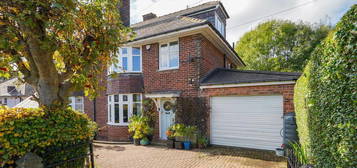 4 bedroom semi-detached house for sale