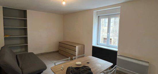 Appartement F1 de 27m2 meublé plein centre de Pontarlier