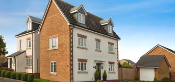 4 bed detached house for sale