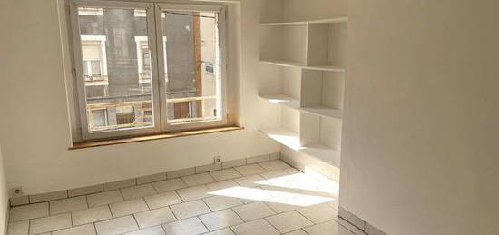 Location appartement 4 pièces 60 m²