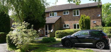 Studio to rent in Pinewood Court, Brackenwood Mews, Wilmslow SK9