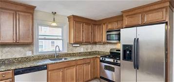 29 Parker St #8, Watertown, MA 02472