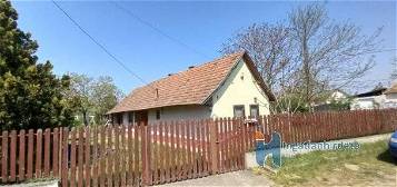 Eladó családi ház, Tápióbicskén, Harcmező utcában 18 M Ft