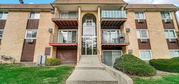 675 Heritage Dr Apt 307, Hoffman Estates, IL 60169