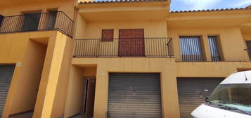 Casa o chalet en venta en C/ Orient, Garriguella