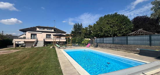 Maison Varennes-vauzelles, 5 chambres, sous-sol, piscine chauffée, garage, calme, 2h30 PARIS, NIEVRE