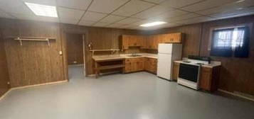 810 National Tpke, Munfordville, KY 42765