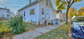 809 W Meinecke Ave, Milwaukee, WI 53206