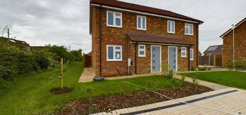 3 bedroom semi-detached house to rent