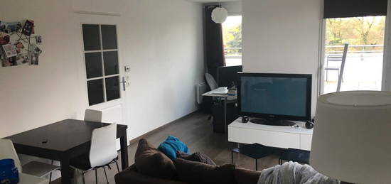 Appartement  à louer, 2 pièces, 1 chambre, 53 m²