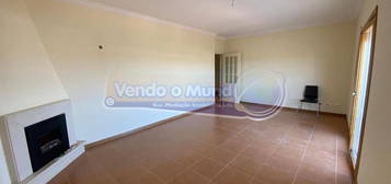 Apartamento T2, em Marinhais (M729)