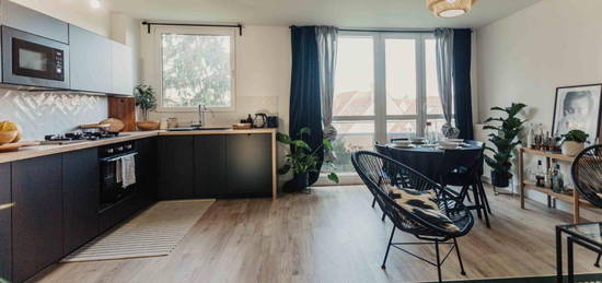 Studio meublé  à louer, 1 pièce, 12 m², Étage 1/–