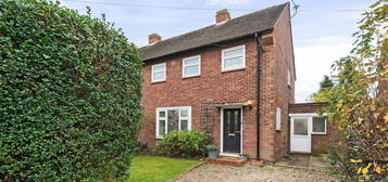 3 bedroom semi-detached house to rent