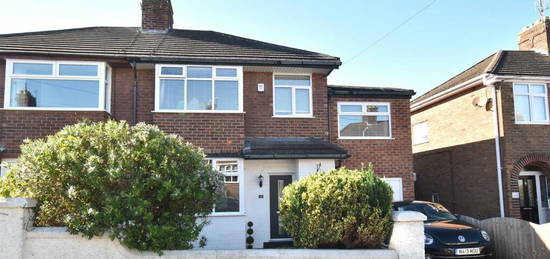 5 bedroom semi-detached house for sale