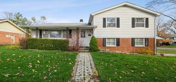 3211 Rugby Ct, Waukegan, IL 60087