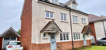 4 bedroom semi-detached house for sale