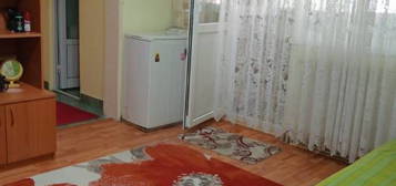 Apartament 3 camere Viziru 1 etaj 1 Liber