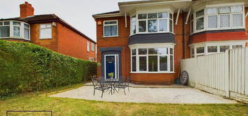 3 bedroom semi-detached house to rent