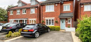 3 bed detached house to rent