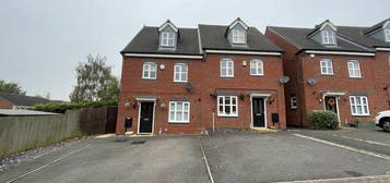 4 bedroom semi-detached house