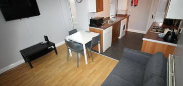 3 bedroom ground floor flat