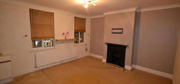 3 bedroom maisonette for sale