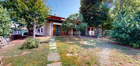 Villa a schiera via TASSONI, Centro, Rubiera