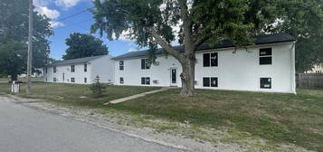 60 8th St N #1, Central City, IA 52214