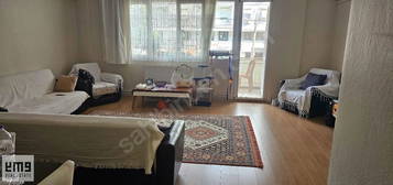 KARŞIYAKA CEVDET BİLSAY CADDE ÜZERİNDE SATILIK 3+1 DAİRE